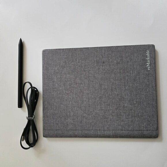 Remarkable 2 Paper Tablet And Book Folio Essentials Bundle - Picture 6 of 16